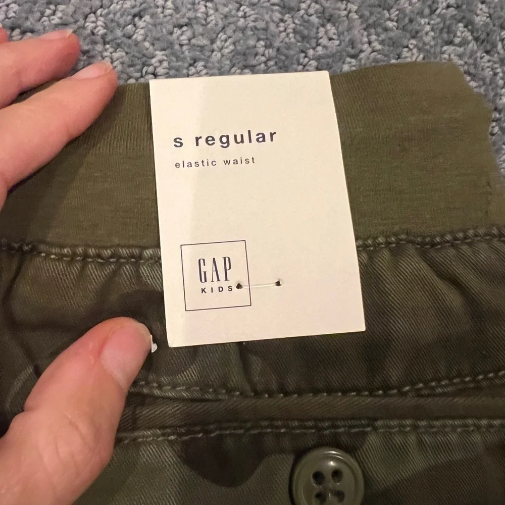 GAP Green and Brown Camouflage Cargo Shorts